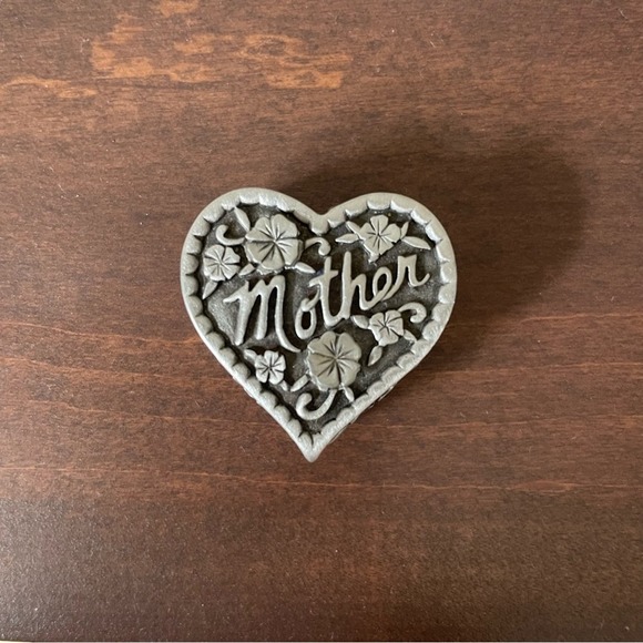 Vintage Pewter Ms Dee Trinket Box, Pin, Earrings For Mother - Picture 2 of 10